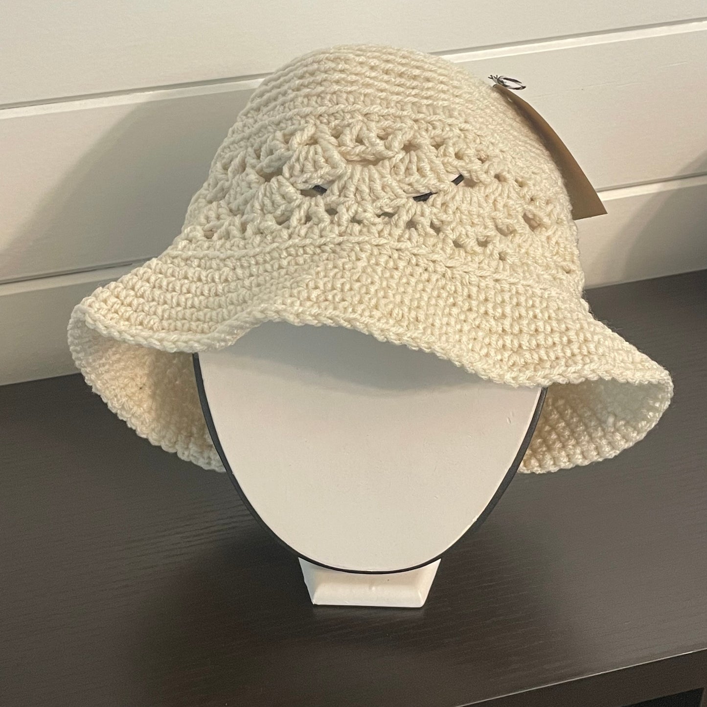 Cream Hand Crocheted Bucket Hat Vintage Retro Style 23.5" Outdoor Handmade Knit Sun Beach Floppy Brim Open Stitch Band Accent